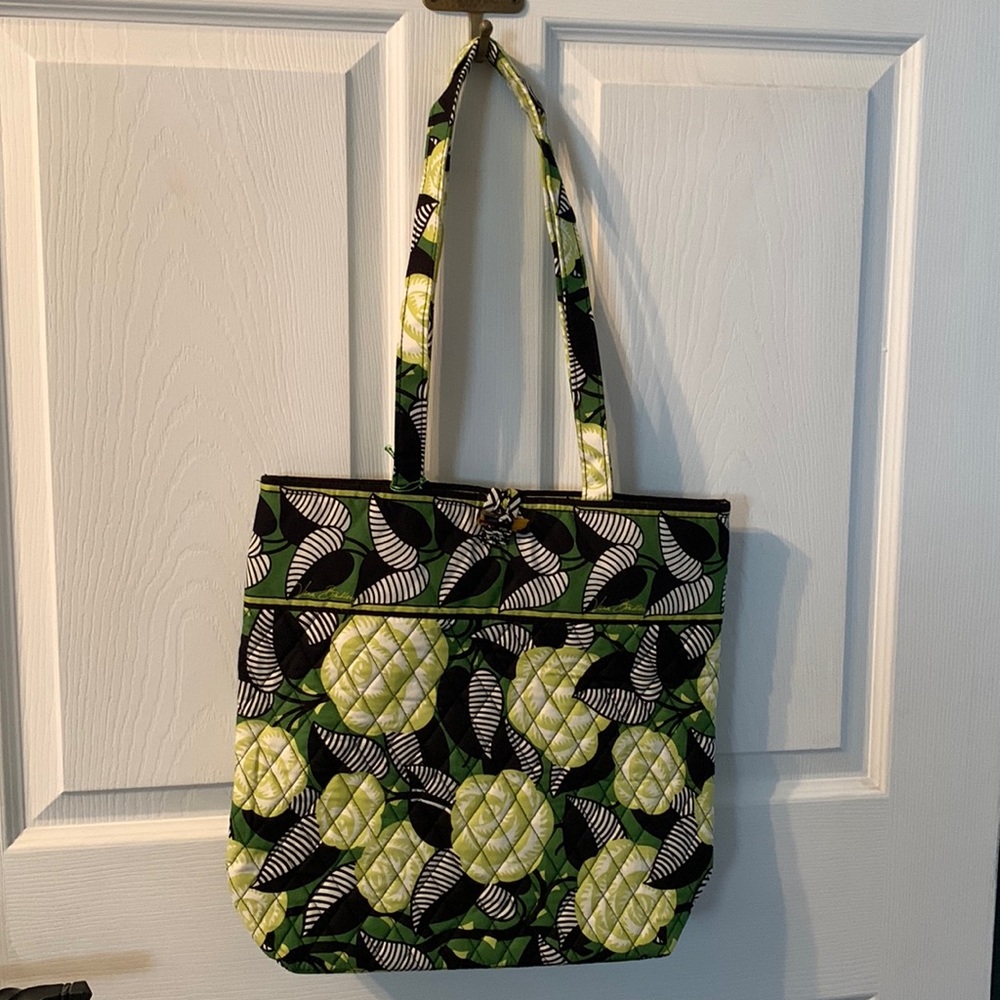 Vera Bradley tote La Neon Rose.